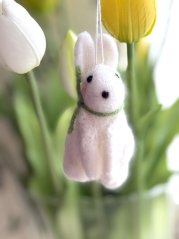 Plstěný králíček na zavěšení