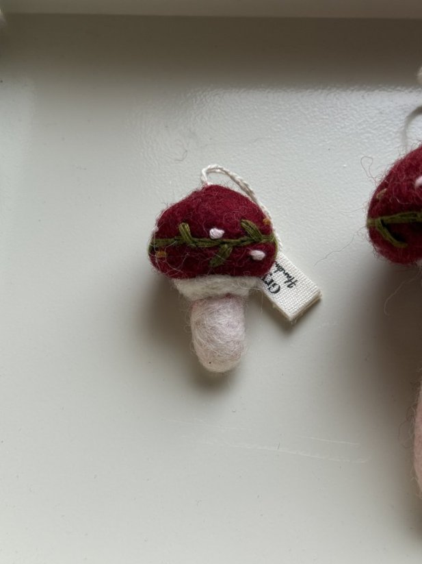 Plstěné houby - výběr ze tří typů - Typ : Muchomůrka domeček