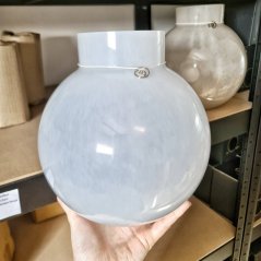 Skleněná váza ERNST 22 cm - MILK