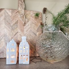 Porcelánový svícen domeček ,,Cukrárna" - matný