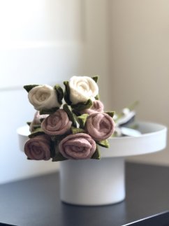Plstěná květina ROSE, 2 typy