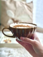 Keramický šálek CALM, hnědý